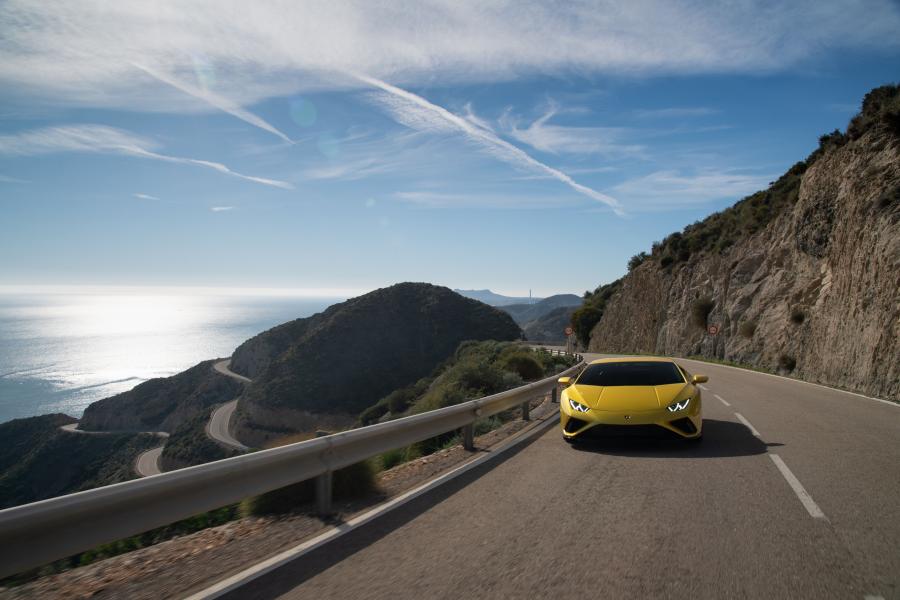  Lamborghini Huracan EVO RWD (LB724) 2020 года  (фото 14 из 19)